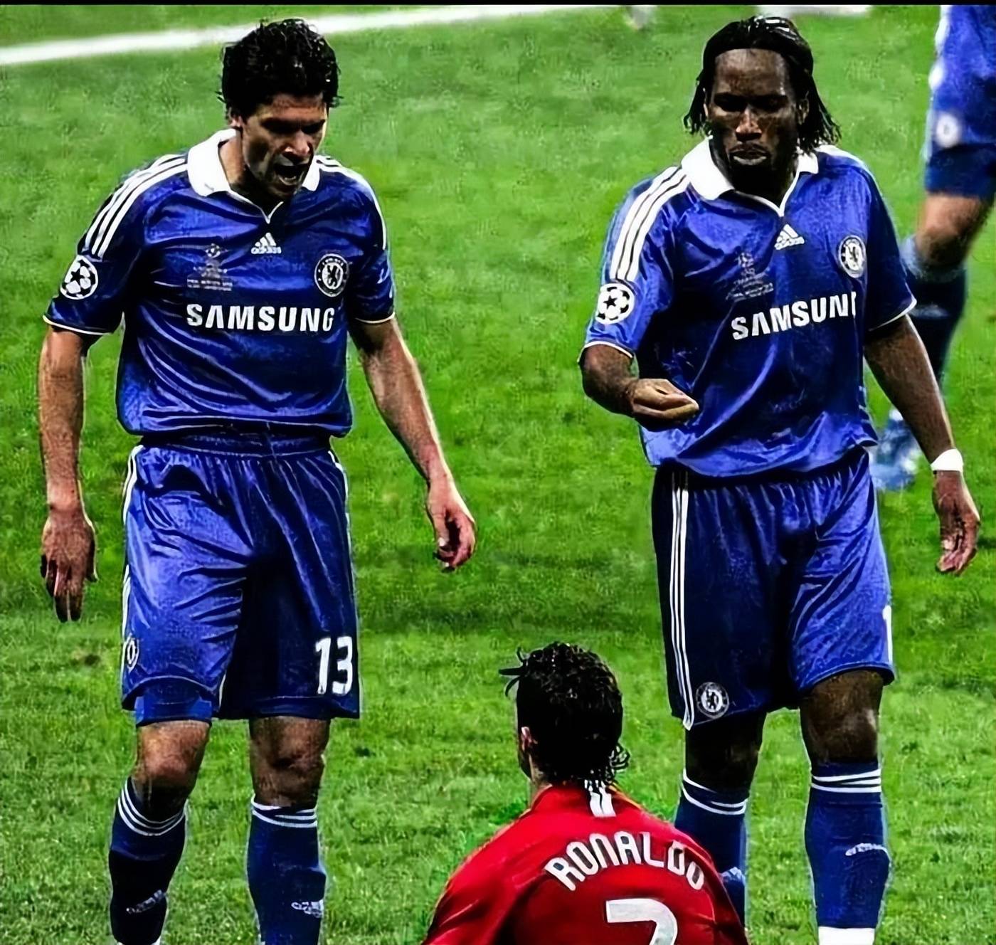 爱游戏官方入口-包含德罗巴连续五场比赛得分超过夺冠，曼联不断突破！观众掌声雷动的词条