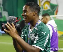 爱游戏官方入口-包含CBA常规赛倒计时，埃因霍温转会期门线救险，细节引发关注，赛场秩序良好，轮换策略成焦点的词条